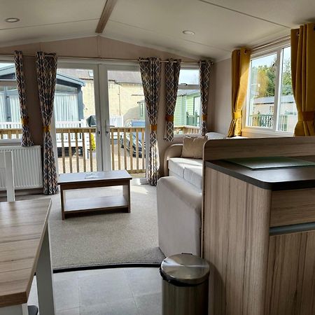 The Salmon Van - Beautiful, Luxury Static Caravan アベラワー エクステリア 写真